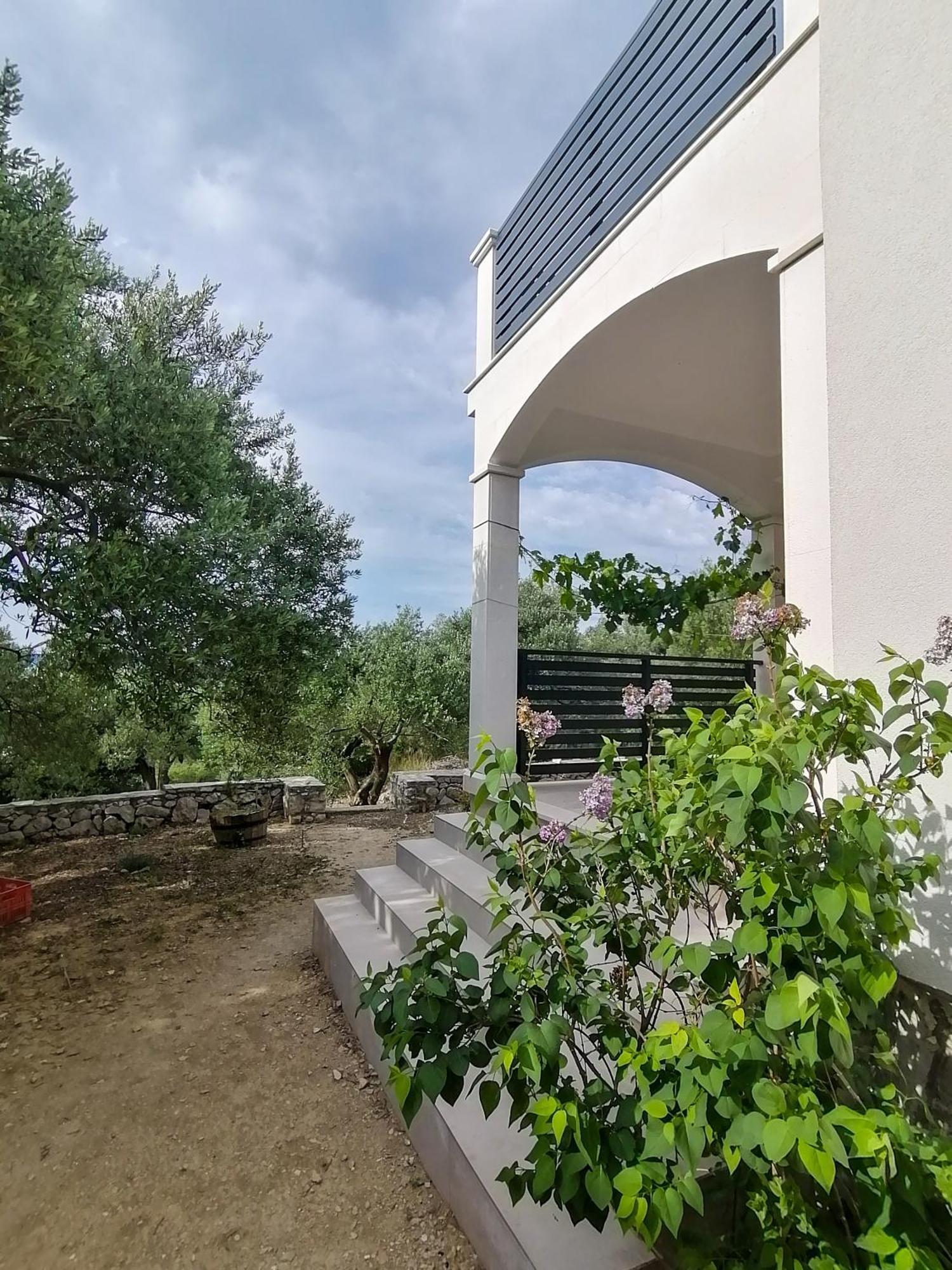 Vila Dolani كليك المظهر الخارجي الصورة