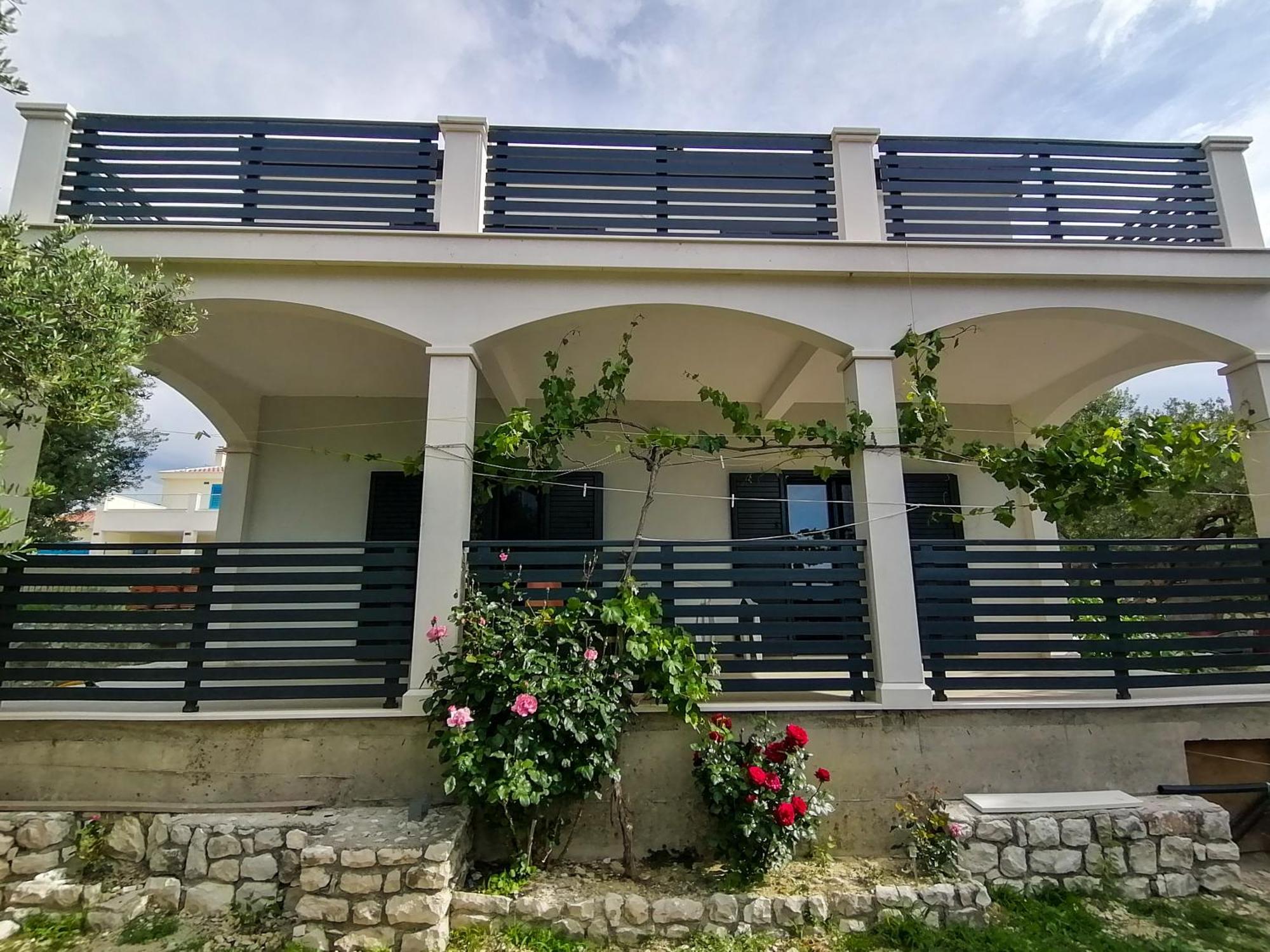Vila Dolani كليك المظهر الخارجي الصورة